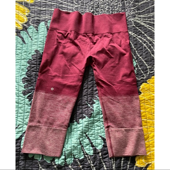 lululemon athletica Pants - Lululemon • seamlessly street crop